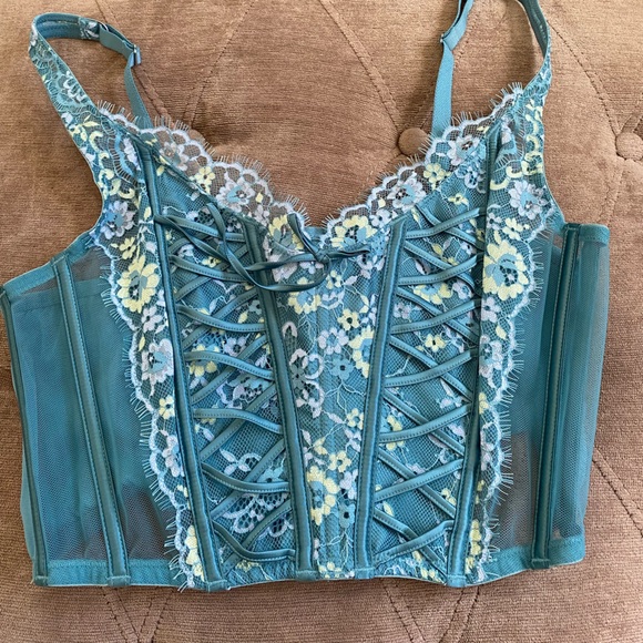 Victoria’s Secret Dream Angels Unlined Lace-Up Corset Top - Picture 3 of 5